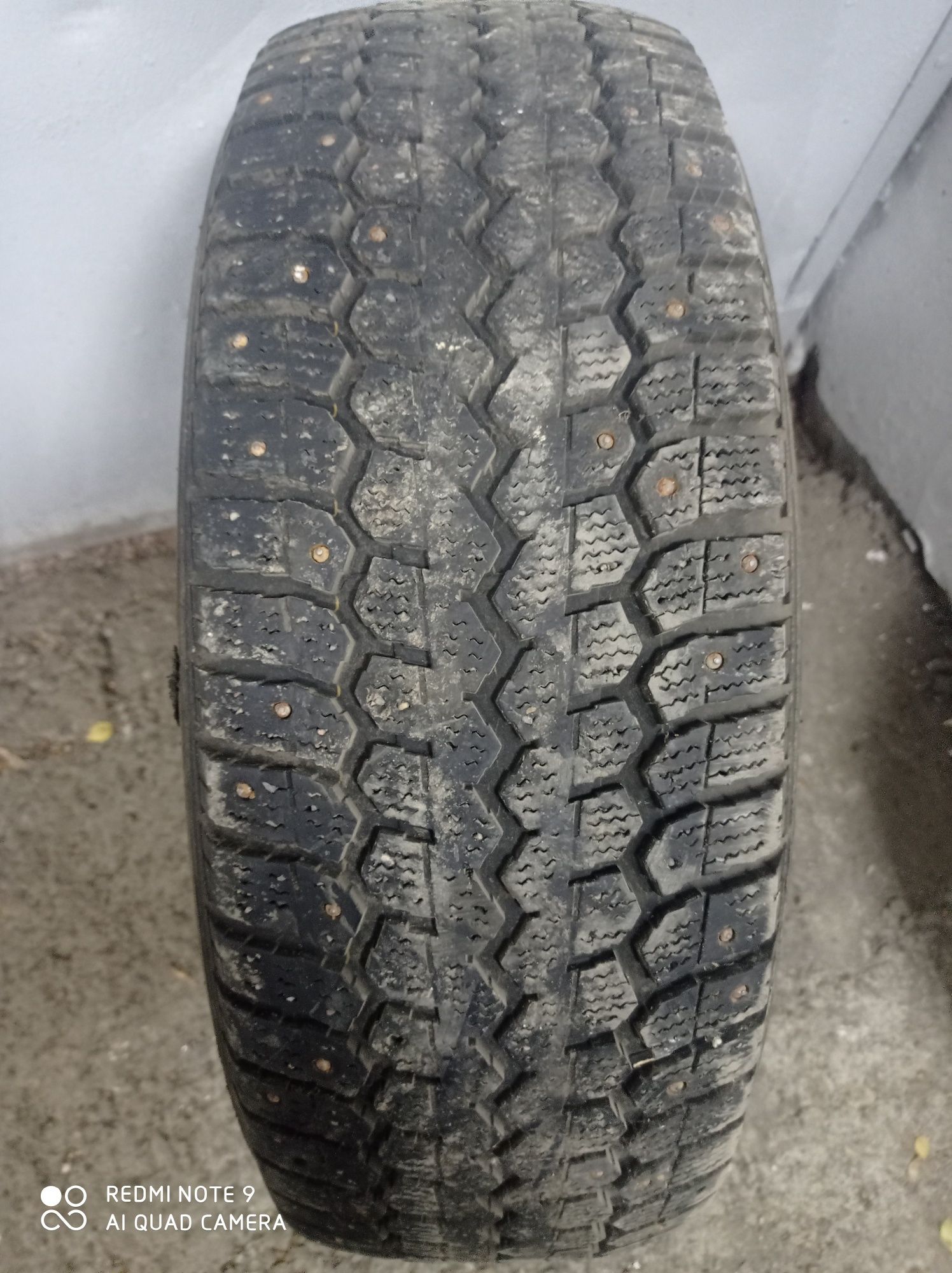 Зимняя резина 215/65 R16