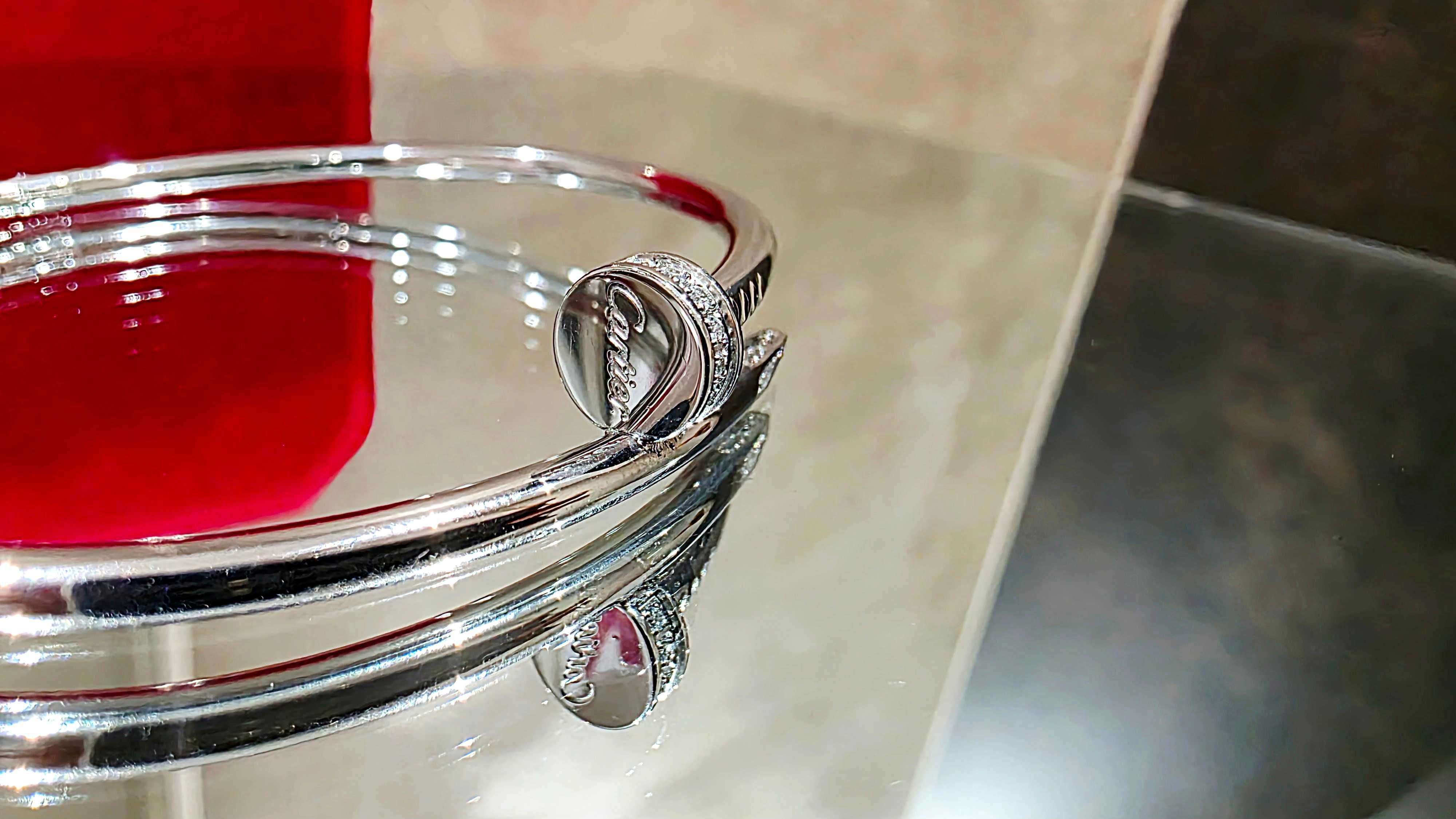 CARTIER Nail Juste un Clou Silver Small Thin Diamonds Гривна Пирон