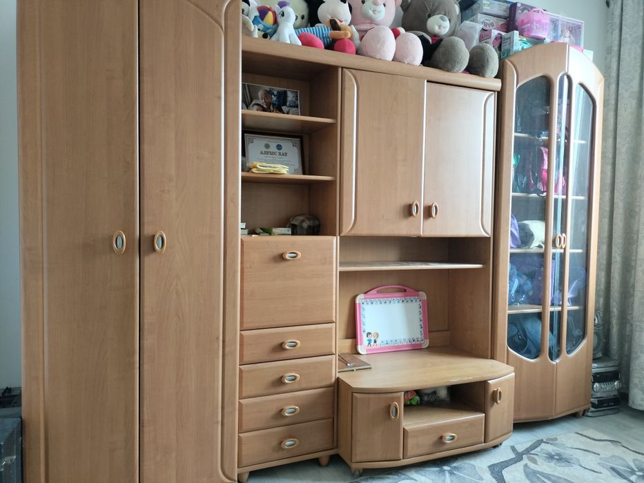 продам  гарнитур германский