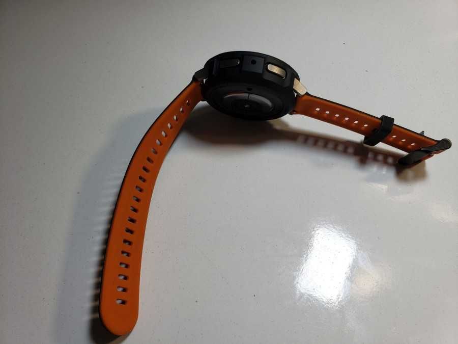 Нова каишка (верижка) 20mm - размер M/L - черна с оранжево