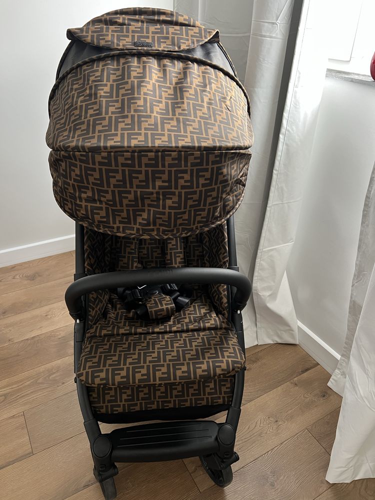 Детска количка Fendi Brown FF Logo Stroller