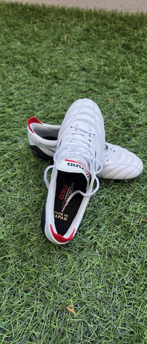 Mizuno Morelia neo 4