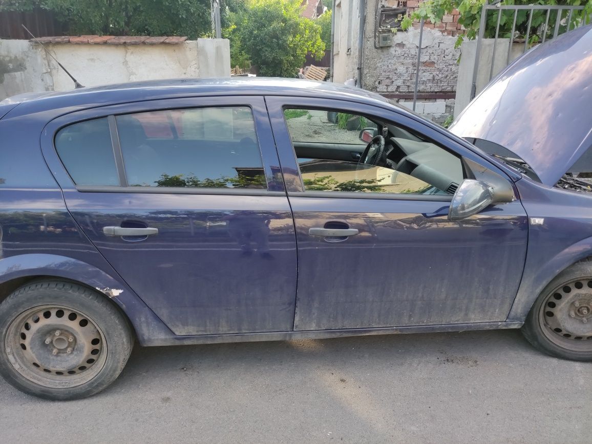 Opel Astra H 1.7cdti на части