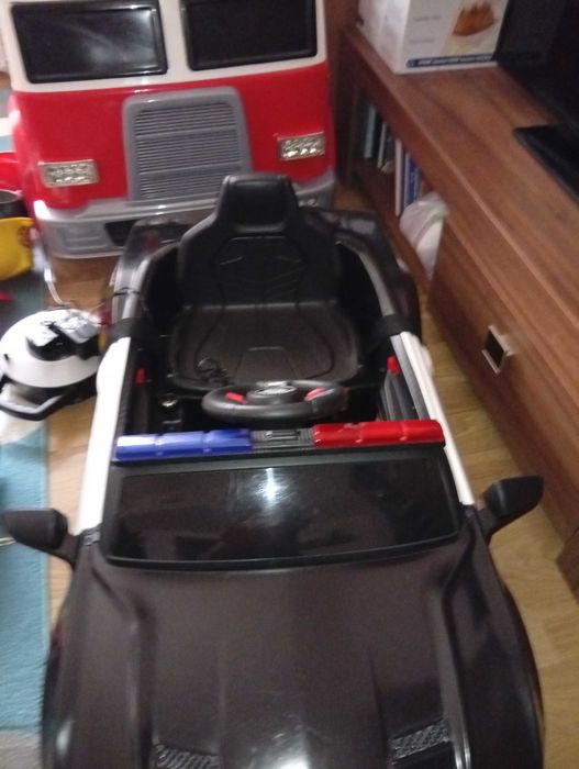 De vânzare mașinuță electrica poliție