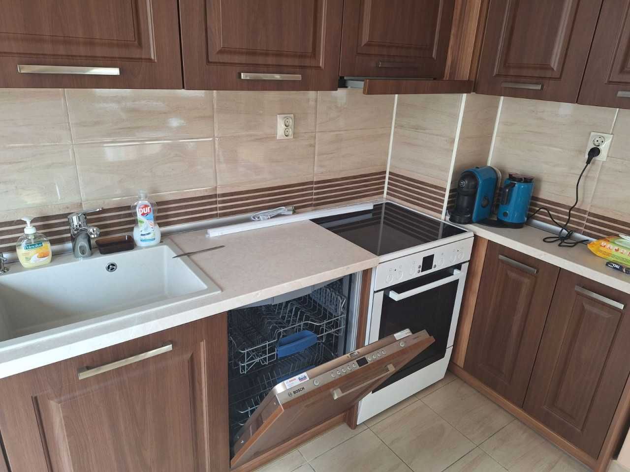Дава се под наем Тристаен апартамент в Пловдив, Център - 86 кв.м за 600 € - Снимка #2