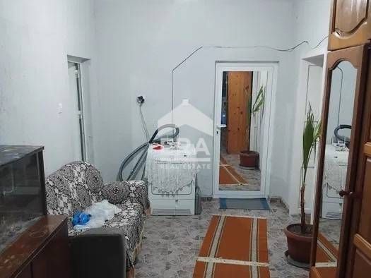 Двуетажна къща в село Славяново