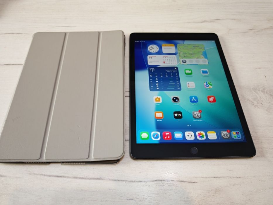 Отличен iPad 8 32 GB 4G/LTE