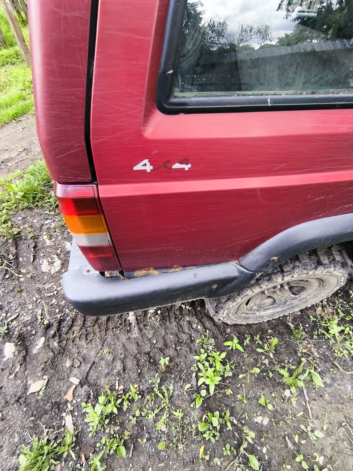Vand sau desmembrez Jeep Cherokee Xj 1998