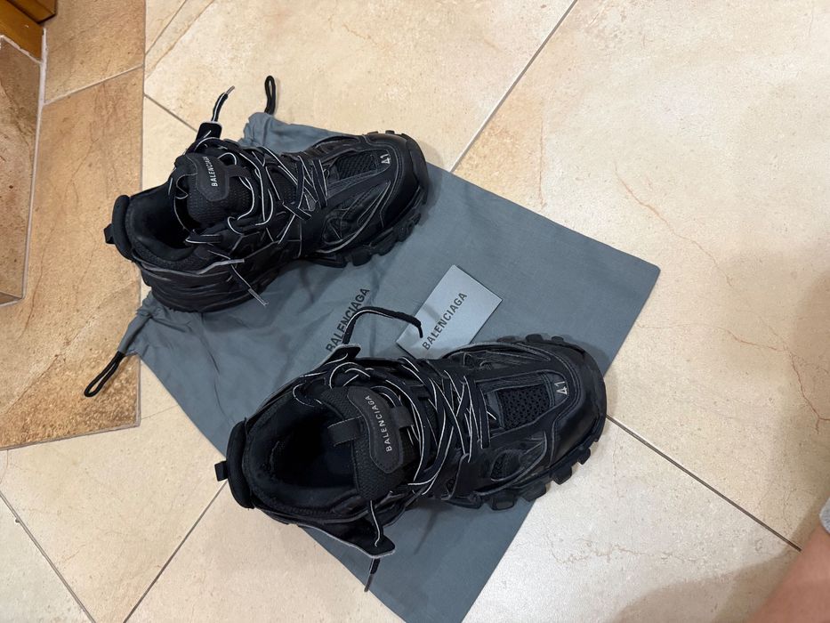 Balenciaga track