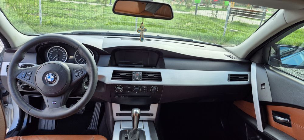 VAND BMW E 61  525 D