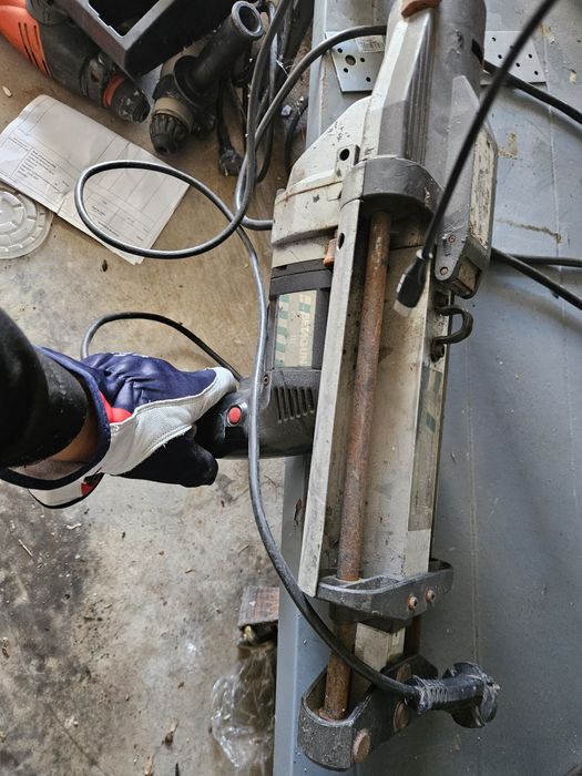 pistol electric 220 v pentru mastic