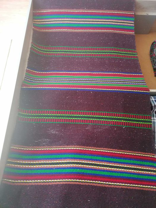 Домашно тъкани черги