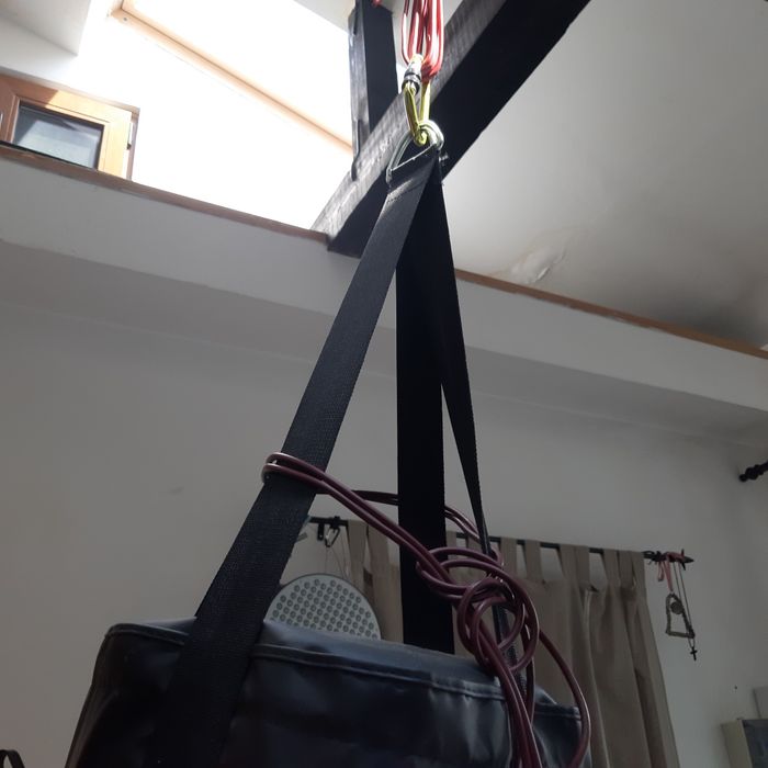 Sac box EVERLAST negru 123 cm 33kg cu sistem de ancorare, totul  nou