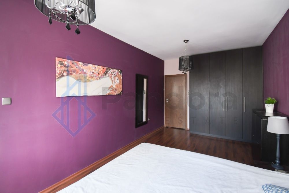 Тристаен ап. жк. Хладилника