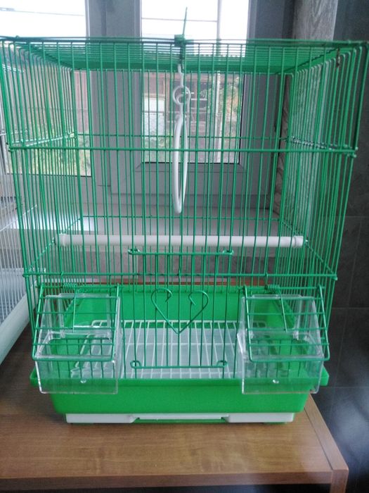 Клетки для попугаев а также есть попугай по 3500 один