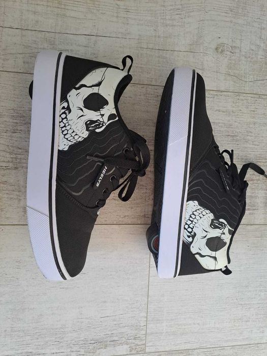 Vand pantofi Heelys cu role 38