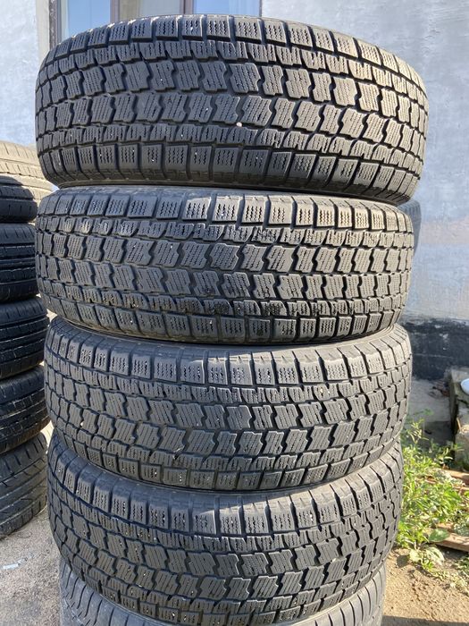 Комплект зимние шины 225/70/16 225/70R16 GoodYear.