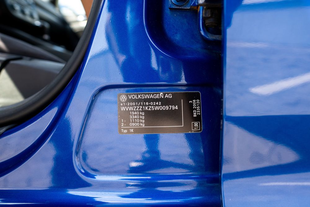 Vând Volkswagen Golf 5 BKD, 2.0 TDI, DSG, STOCK