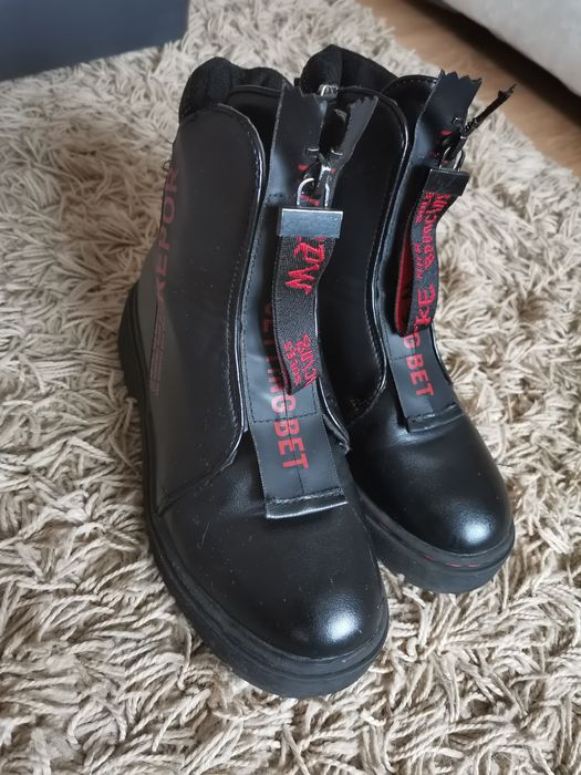 Сапожки на девочку в хорошем состоянии