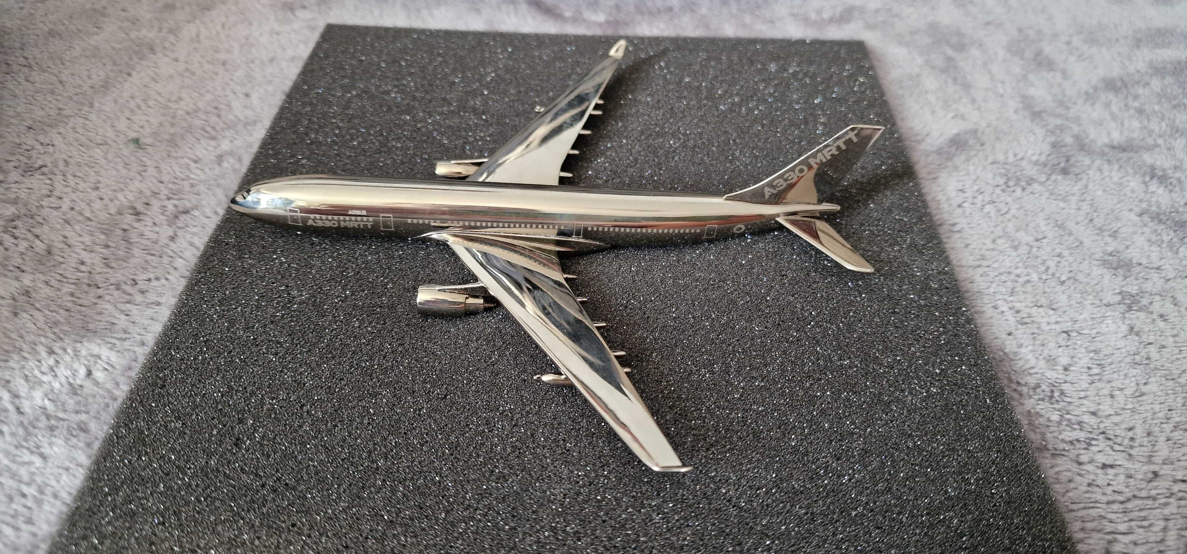 Macheta avion metalica Airbus A330 MRTT Chrome