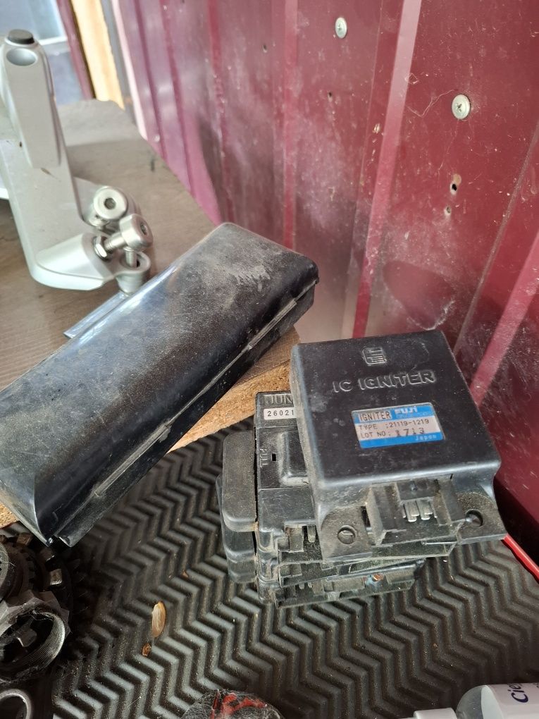 Dezmembrez Kawasaki EN 500A