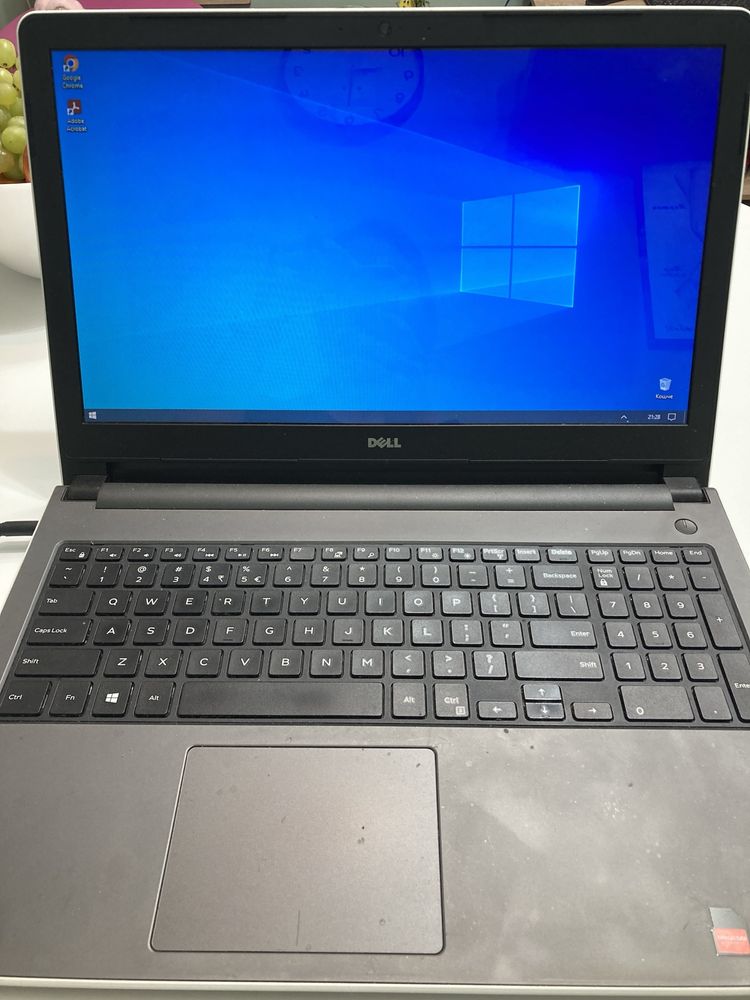 Лаптоп с коментар на цената DELL Inspiron 5559