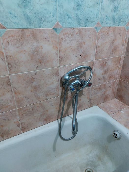 2 xonalik kvartira Arenda uzok muddatga 1 etaj kadisheva bozorga 1 ost