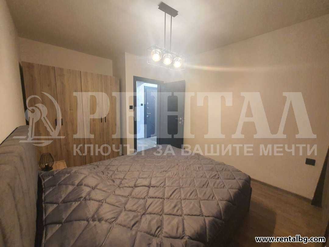 Тристаен апартамент до Новотел Пловдив и х-л Марица  !!!