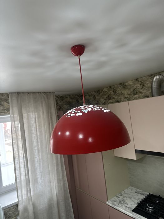 Продам люстру лампа