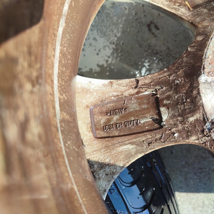 Гуми 16 ки 205/60 за БМВ