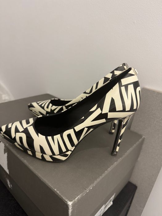 Дамски обувки DKNY 38