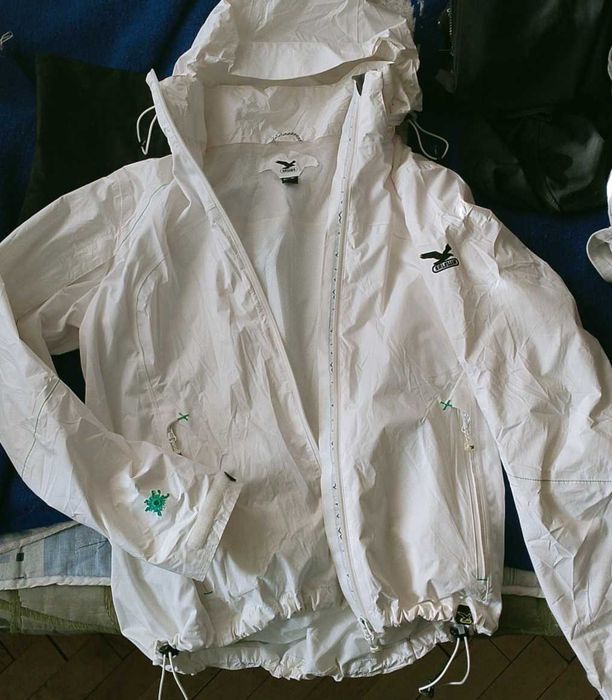 Водоустойчиво мъжко яке против вятър