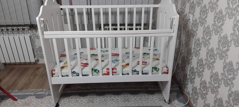 Детская кровать с матрасом