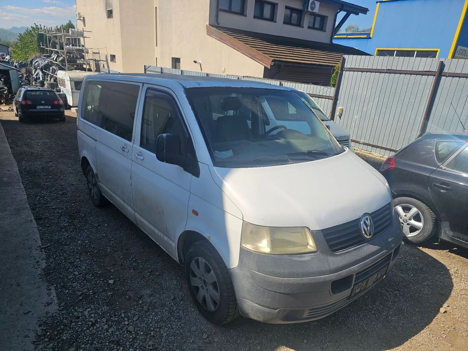 Dezmembrez VW Transporter T5 1.9 AXC 63KW  și 2.5 AXD 2004