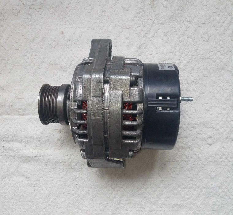 Генератор 90А для ВАЗ 21О8-2115