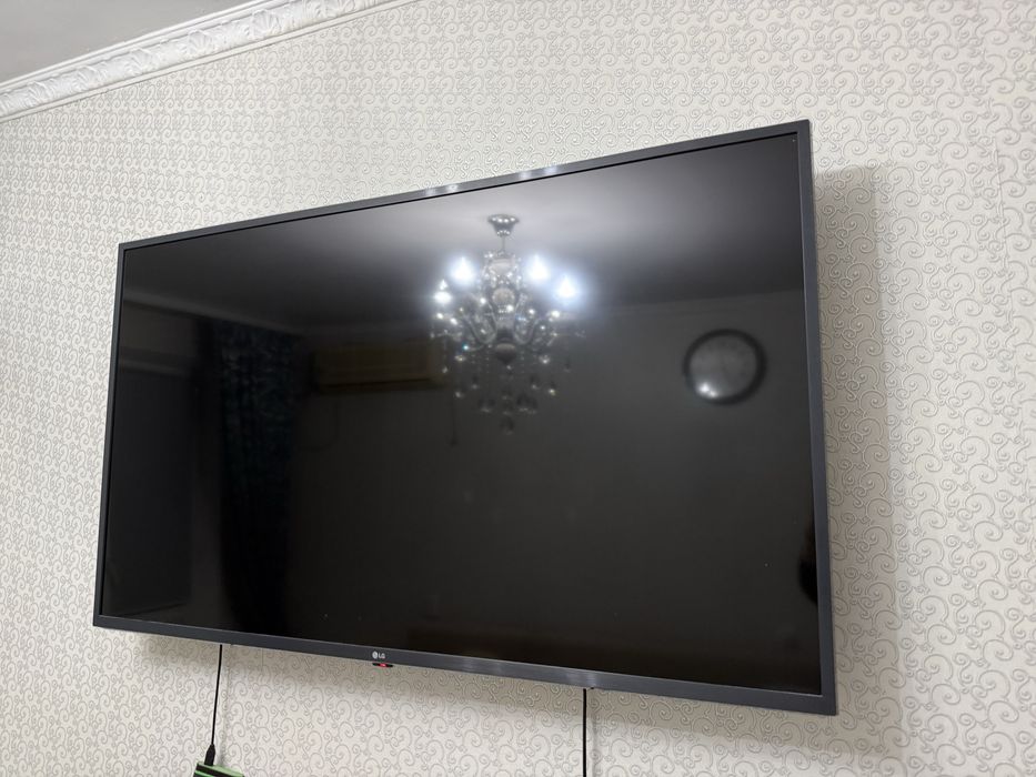 Телевизор смарт продаю