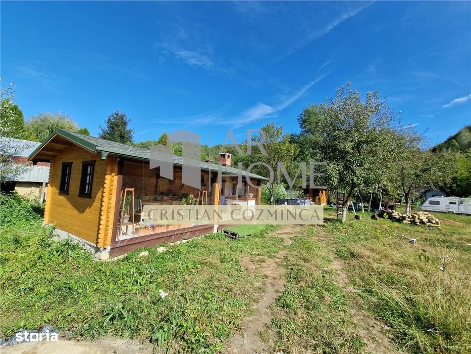 Teren cu constructii Cosmina de Sus - Foisor, baie, cabanuta si umbrar