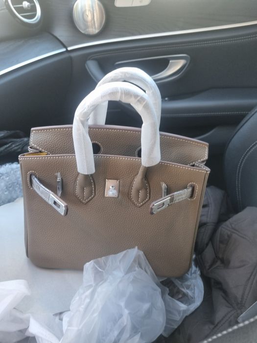 Чанта чисто нова