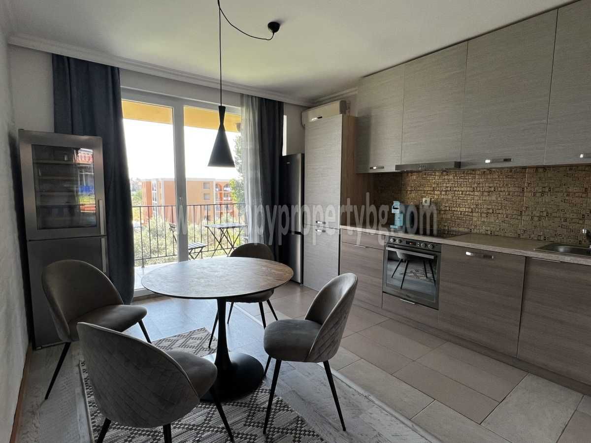 Продава се Многостаен апартамент в к.к. Слънчев бряг - 181 кв.м за 1078 €/кв.м - Снимка #2