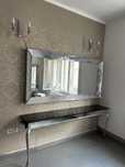 Vand oglinda de coafor sau make-up