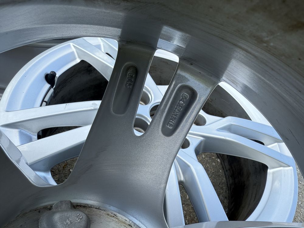 Jante AUDI R17 A3 S3 8V A4  Q2 Q3 Skoda VW SEAT