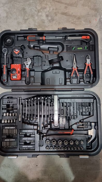 Куфар с инструменти