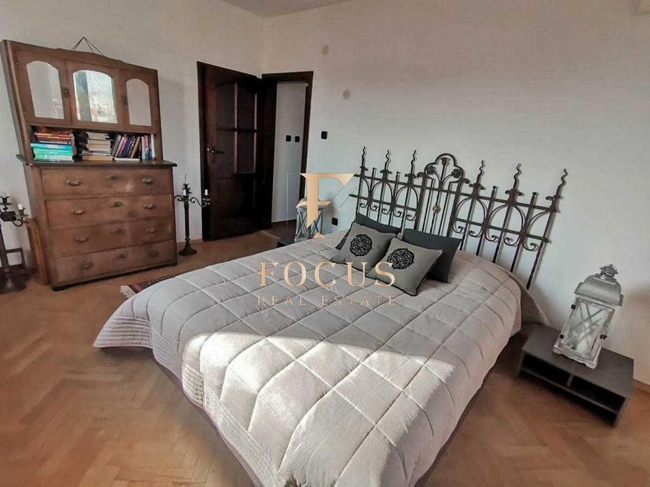 Продава се Тристаен апартамент в Пловдив, Център - 109 кв.м за 2354 €/кв.м - Снимка #4