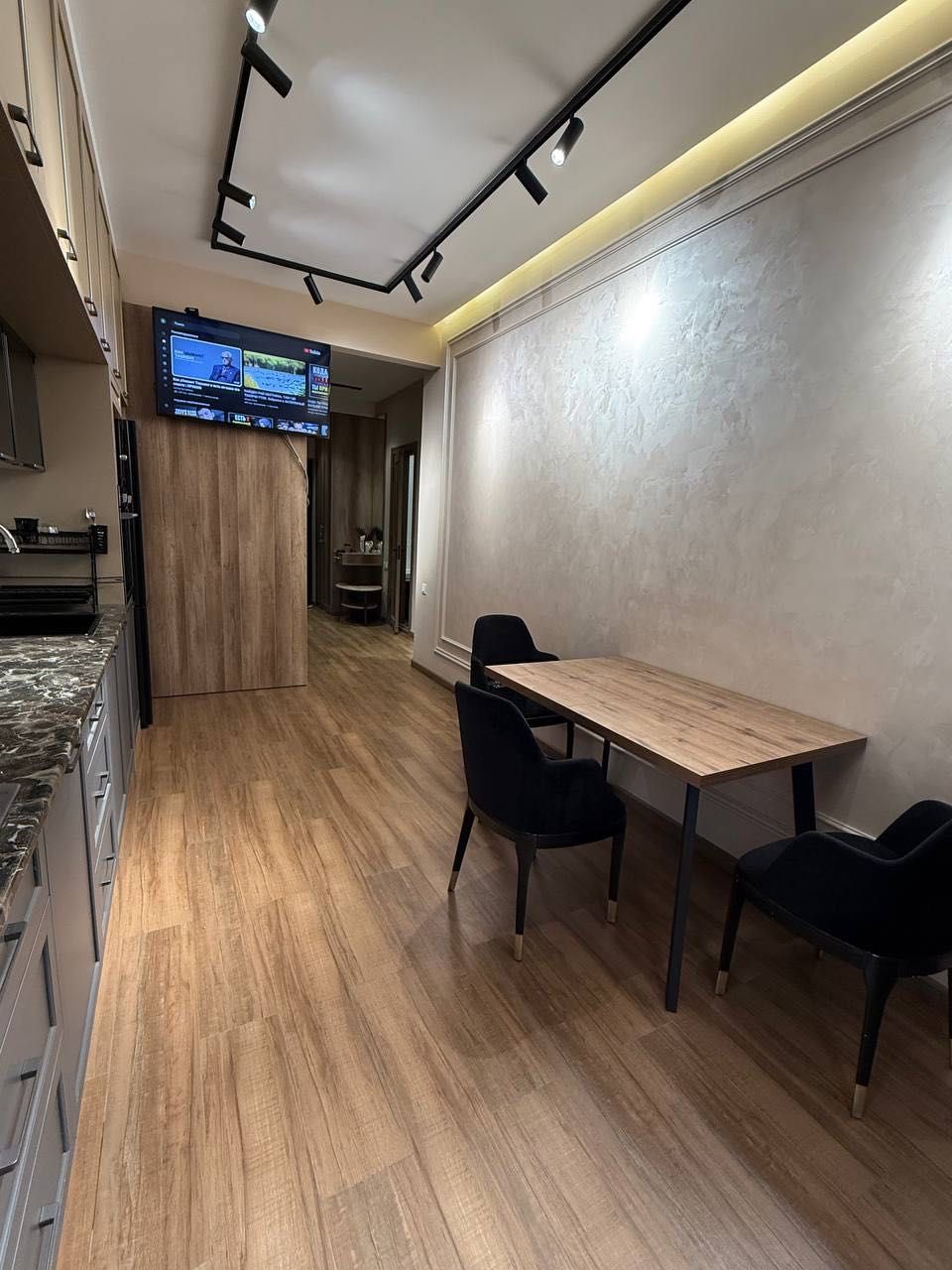 Darkhan Avenue Продается 2 комнатная квартира ремонт Парк Тельмана