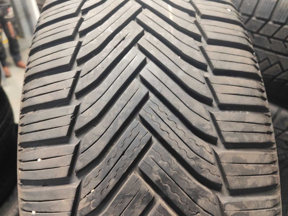 4бр.зимни гуми 215/55/17 Michelin