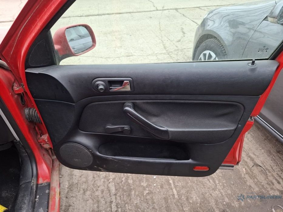 Dezmembrez VOLKSWAGEN GOLF IV 1J1 2000 1.9 TDI ALH 66KW|90HP