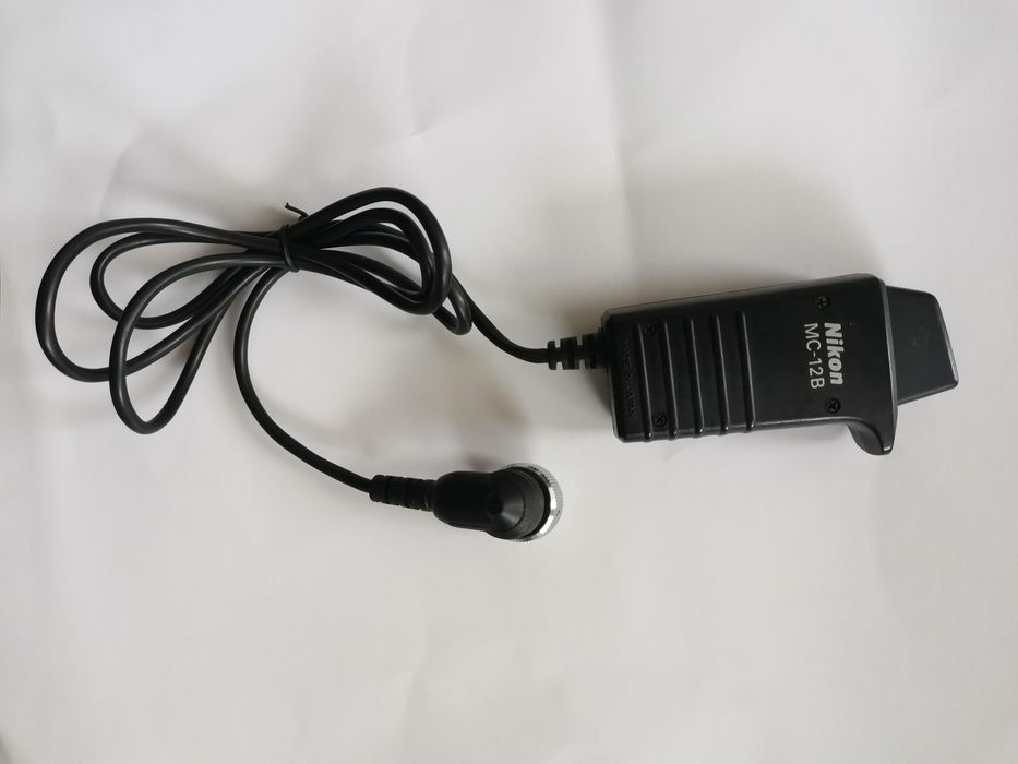 Дистанционен спусък Nikon MC-12B