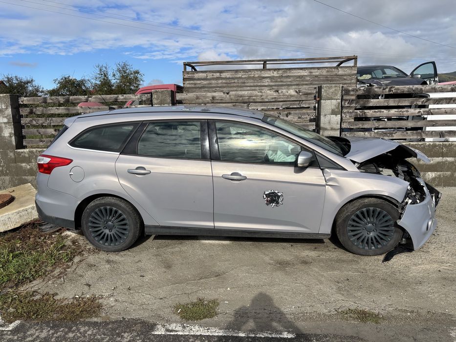 Dezmembrez Ford Focus 1.6 TDCI 77kw diesel 2014