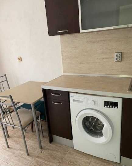 Двустаен апартамент в кв. Възраждане