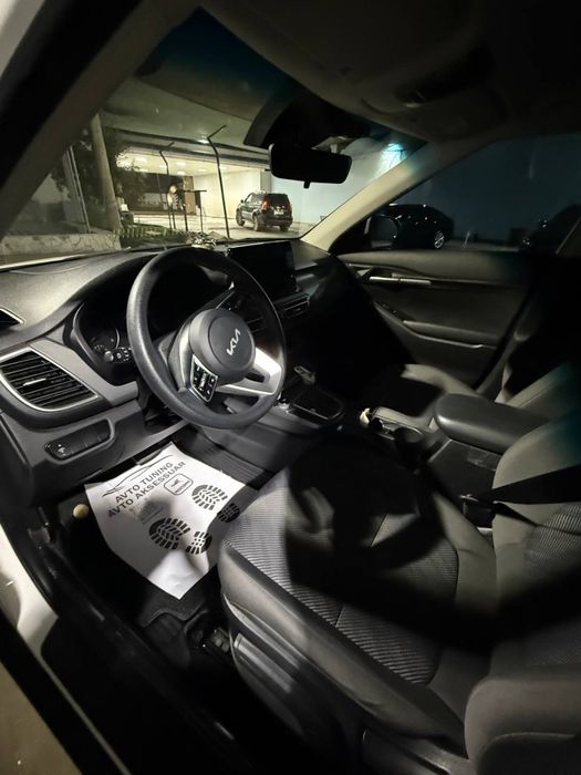 Kia 2022-yil. 29000 km yurgan . Moshna o’zmezi moshna.